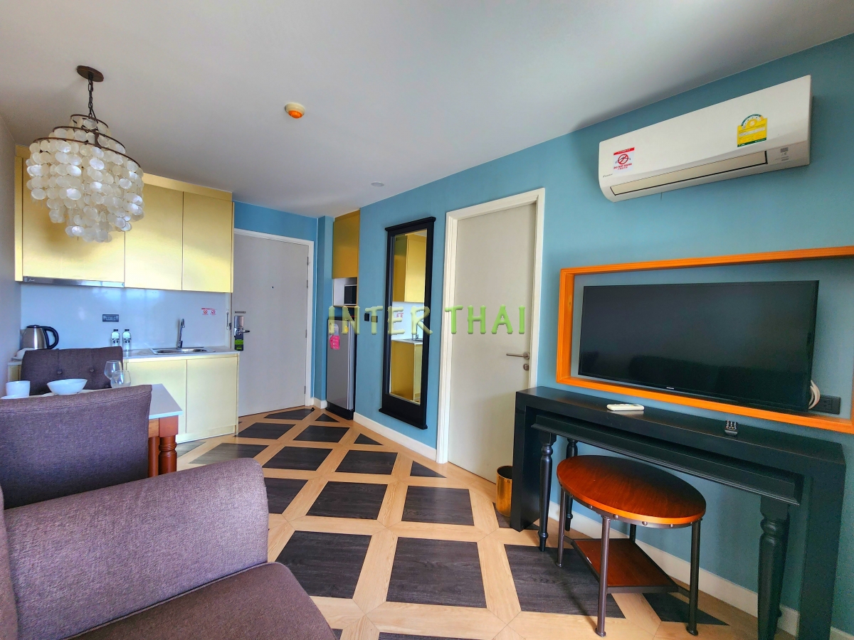 Espana Condo Resort Pattaya - apartments-878-2