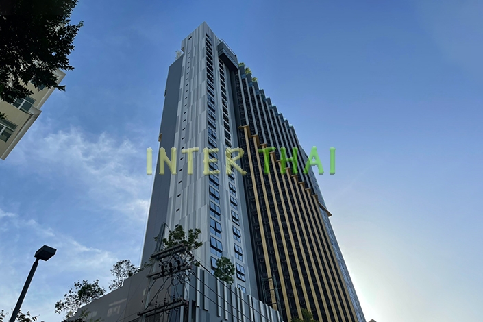 EDGE Condo Central Pattaya - 2021-09 стройплощадка-725-1