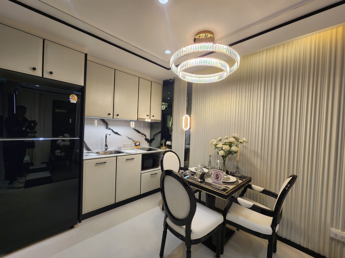 The Embassy Life Condo - show gallery-964-2