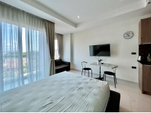 น้ำทะเล คอนโด - apartments - 1
